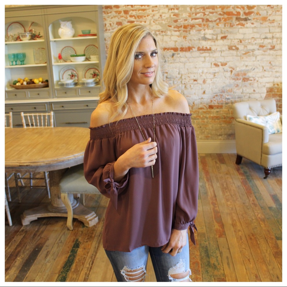 ✨LAST ONE✨Dark Mauve Off Shoulder tie sleeve top - Picture 3 of 4